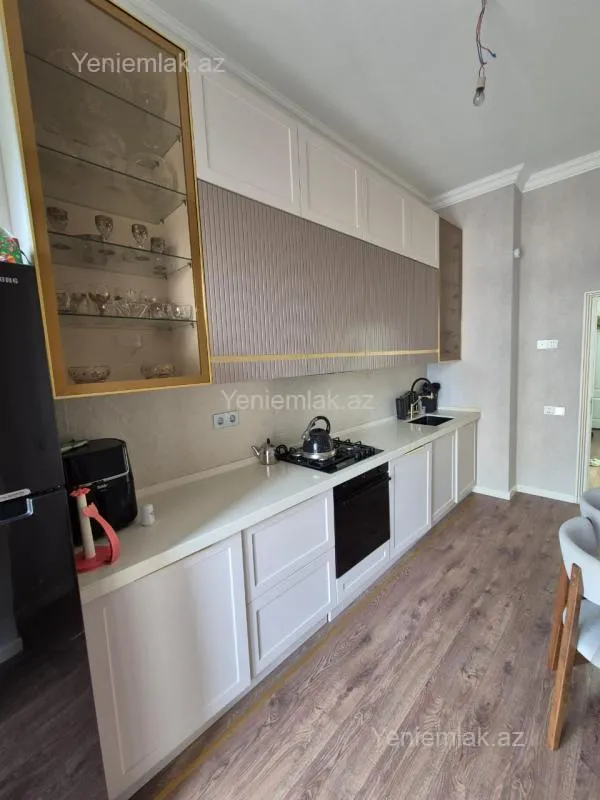 Satılır 3 otaqlı yeni tikili 107 m²