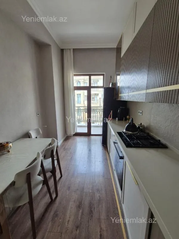Satılır 3 otaqlı yeni tikili 107 m²