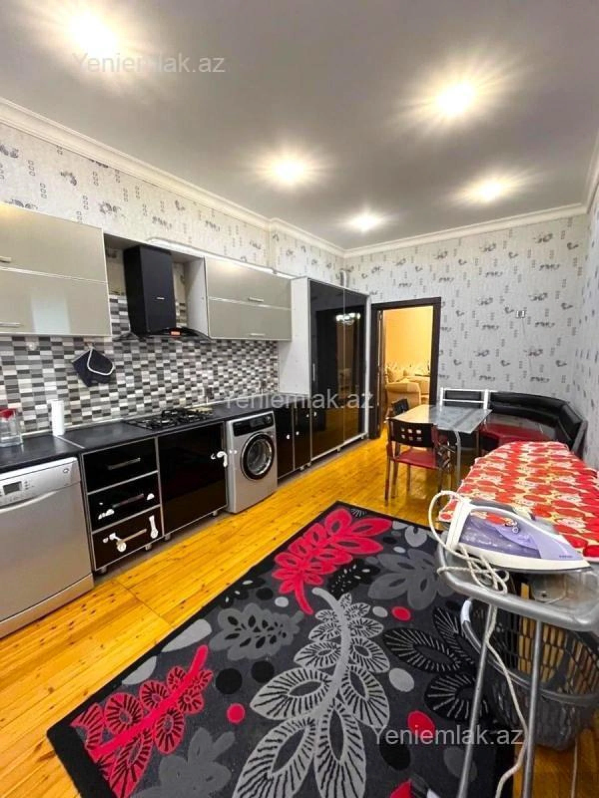 Satılır 3 otaqlı yeni tikili 145 m²