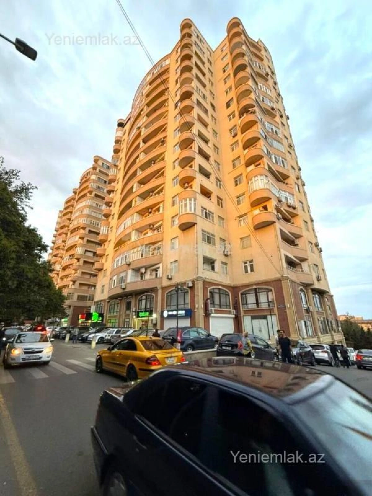 Satılır 3 otaqlı yeni tikili 145 m²