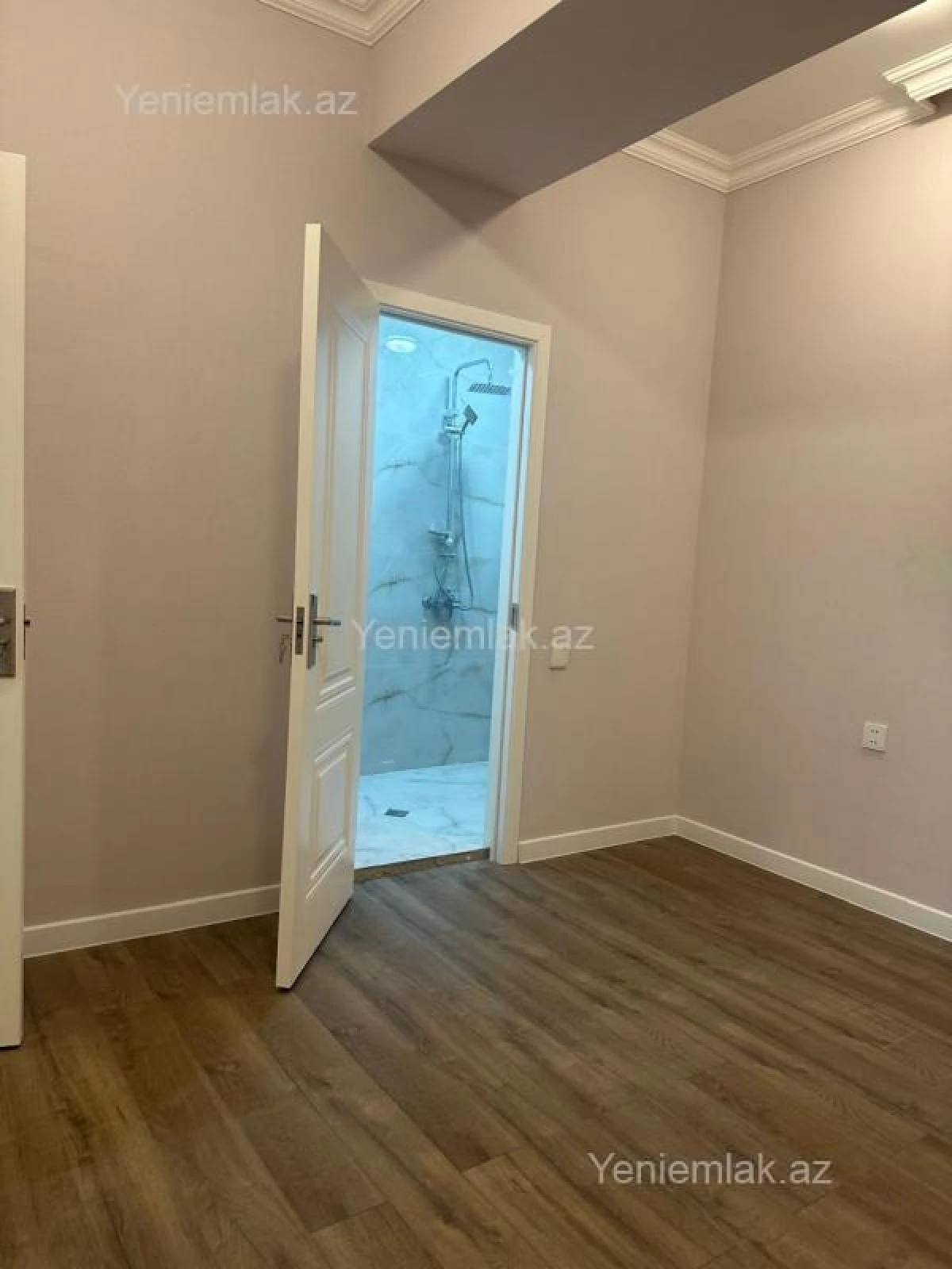 Satılır 3 otaqlı yeni tikili 110 m²