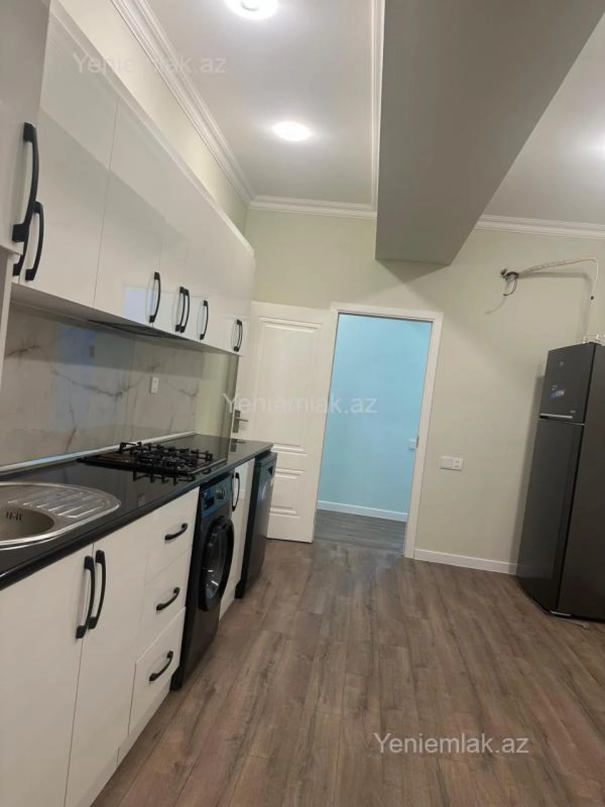 Satılır 3 otaqlı yeni tikili 110 m²