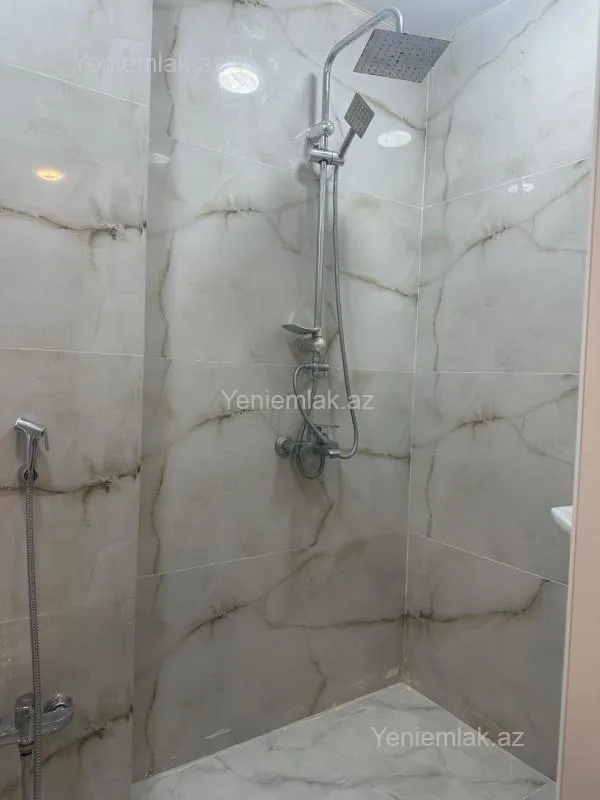 Satılır 3 otaqlı yeni tikili 110 m²