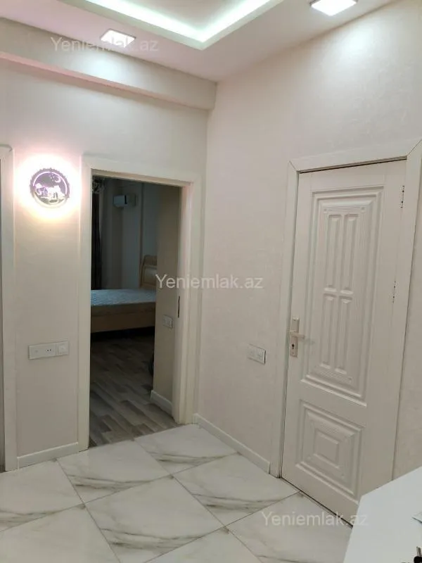 Satılır 15 otaqlı yeni tikili 70 m²