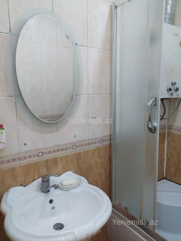 Satılır 2 otaqlı köhnə tikili 45 m²