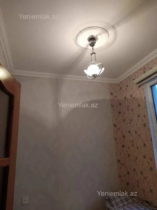 Satılır 2 otaqlı köhnə tikili 45 m²