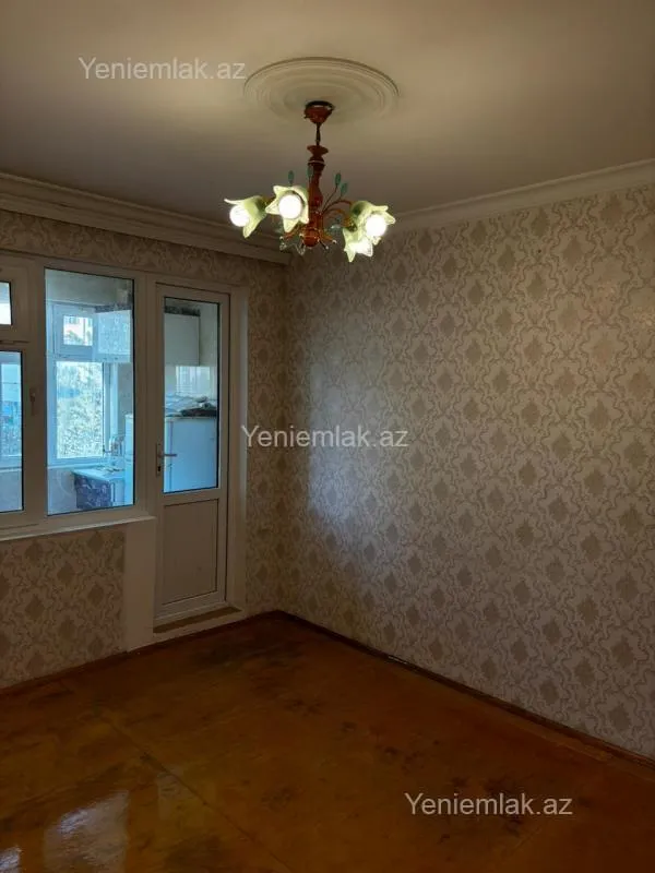 Satılır 2 otaqlı köhnə tikili 45 m²