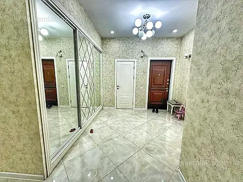 Satılır 3 otaqlı yeni tikili 125 m²