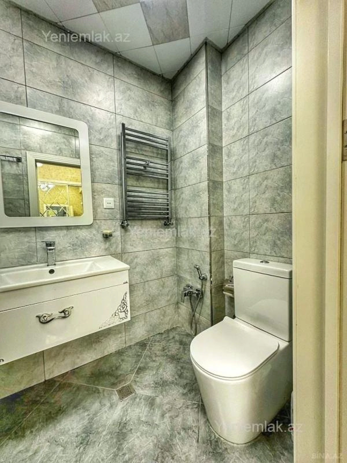 Satılır 3 otaqlı yeni tikili 125 m²