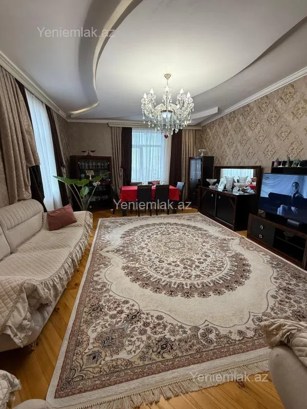 Satılır 3 otaqlı yeni tikili 115 m²