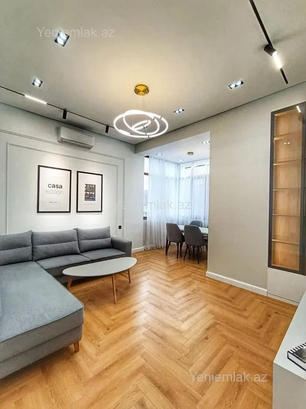 Satılır 3 otaqlı yeni tikili 85 m²