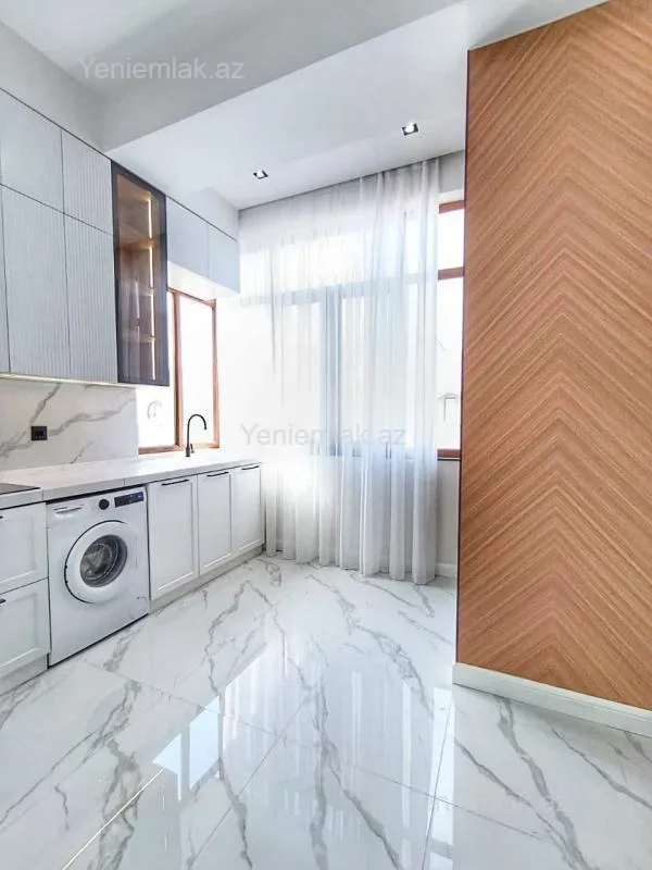 Satılır 3 otaqlı yeni tikili 85 m²
