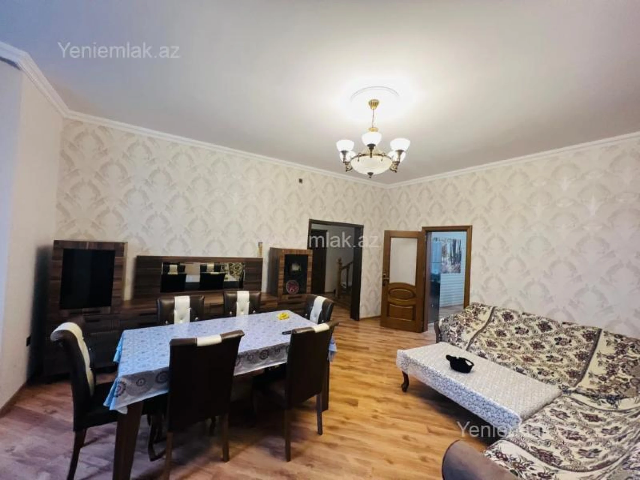 Satılır 6 otaqlı həyət evi 224 m²