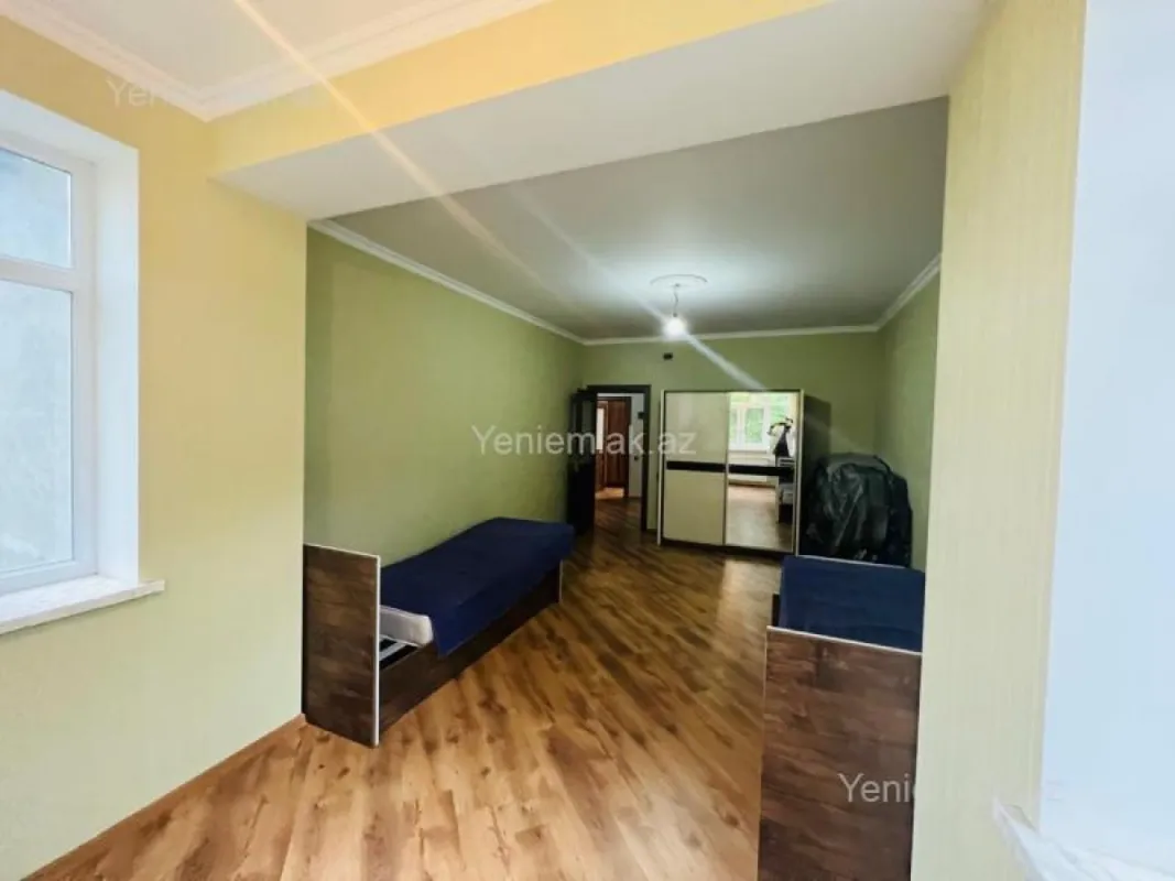 Satılır 6 otaqlı həyət evi 224 m²