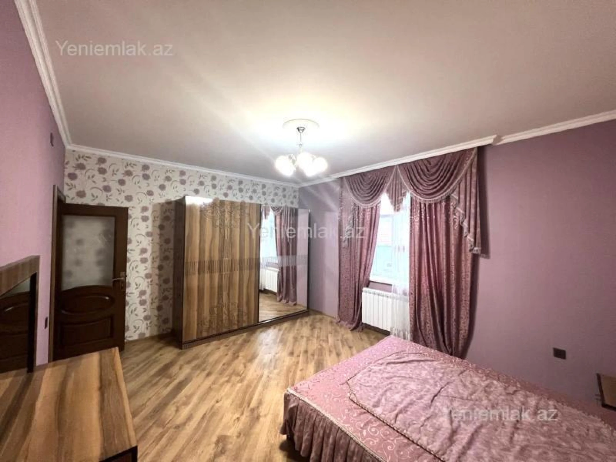 Satılır 6 otaqlı həyət evi 224 m²