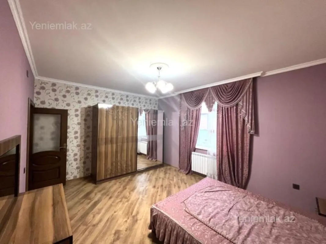 Satılır 6 otaqlı həyət evi 224 m²