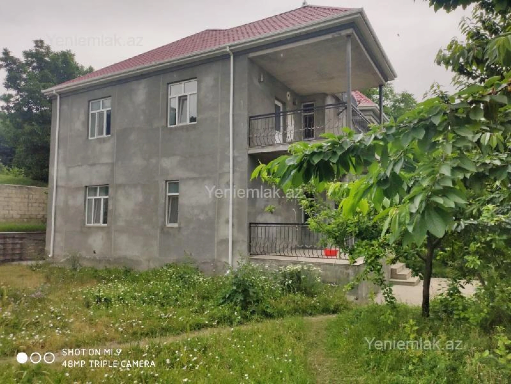 Satılır 6 otaqlı həyət evi 224 m²