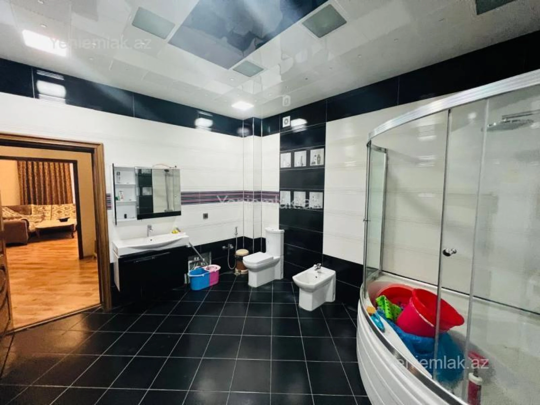 Satılır 6 otaqlı həyət evi 224 m²