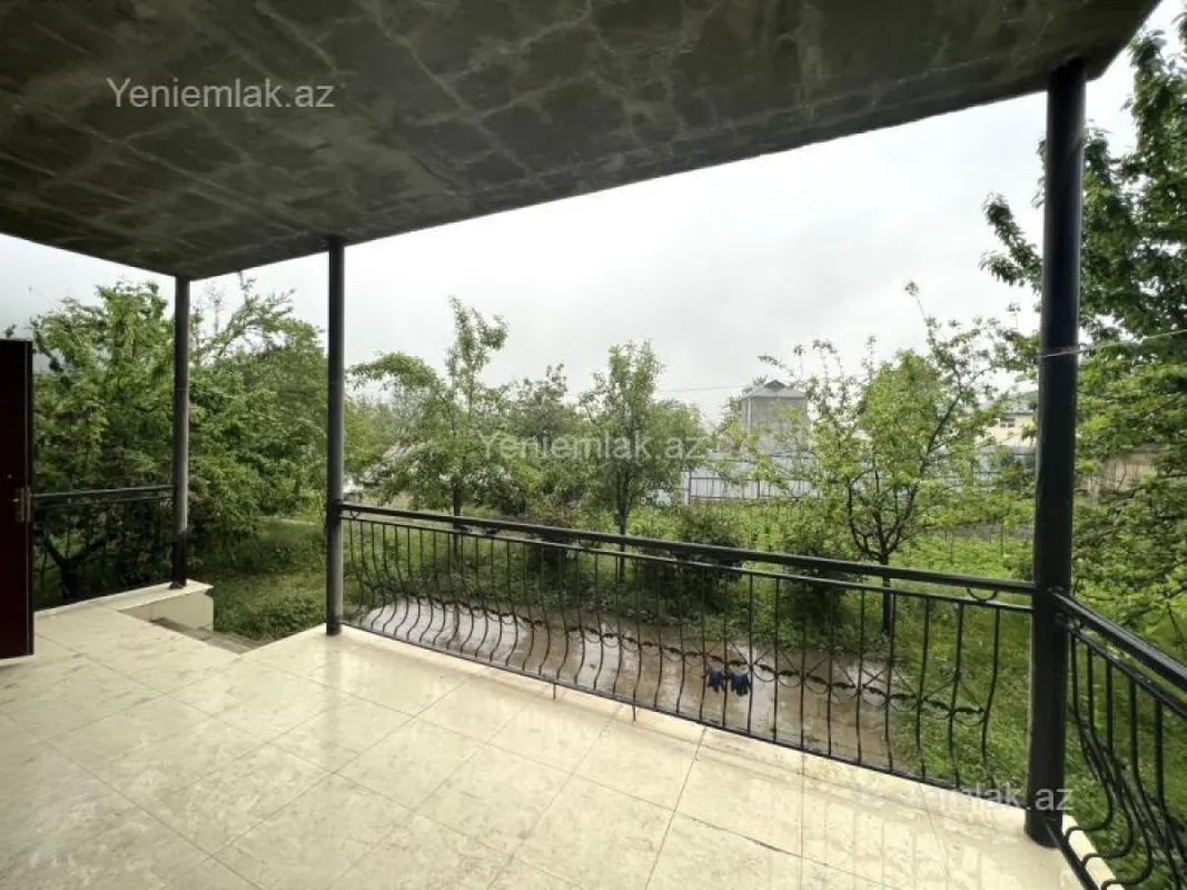 Satılır 6 otaqlı həyət evi 224 m²