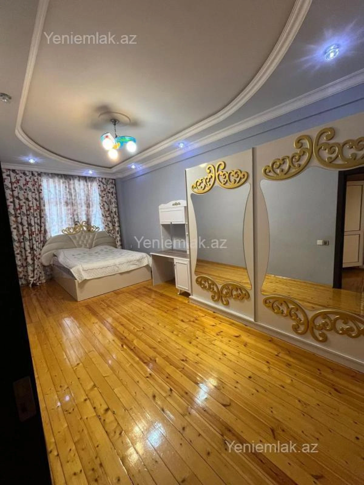 Satılır 3 otaqlı yeni tikili 152 m²