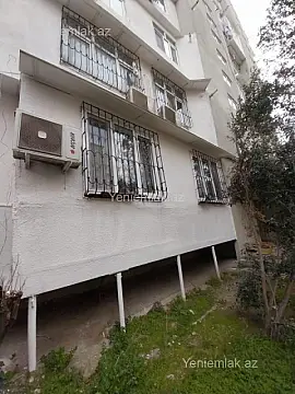Satılır 3 otaqlı köhnə tikili 90 m²