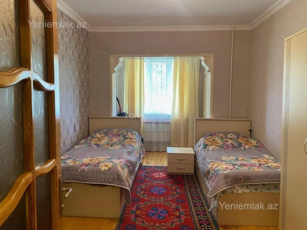 Satılır 3 otaqlı köhnə tikili 90 m²