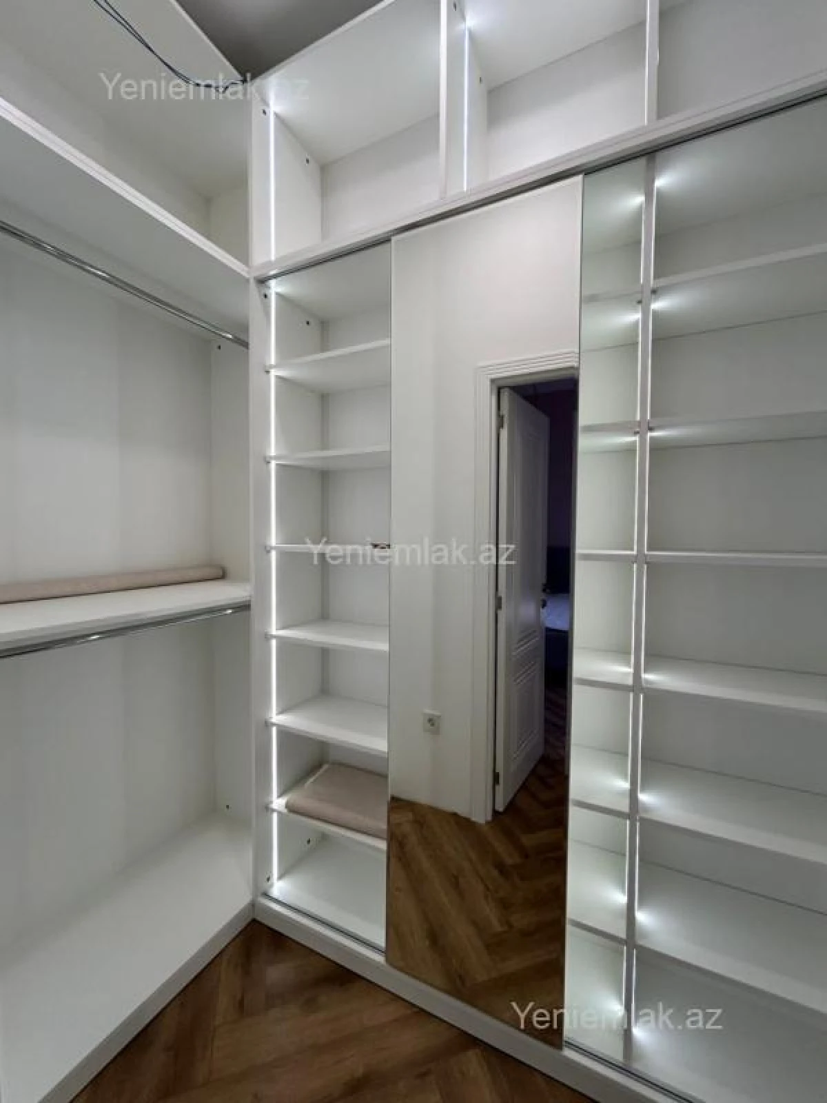 Satılır 2 otaqlı yeni tikili 95 m²