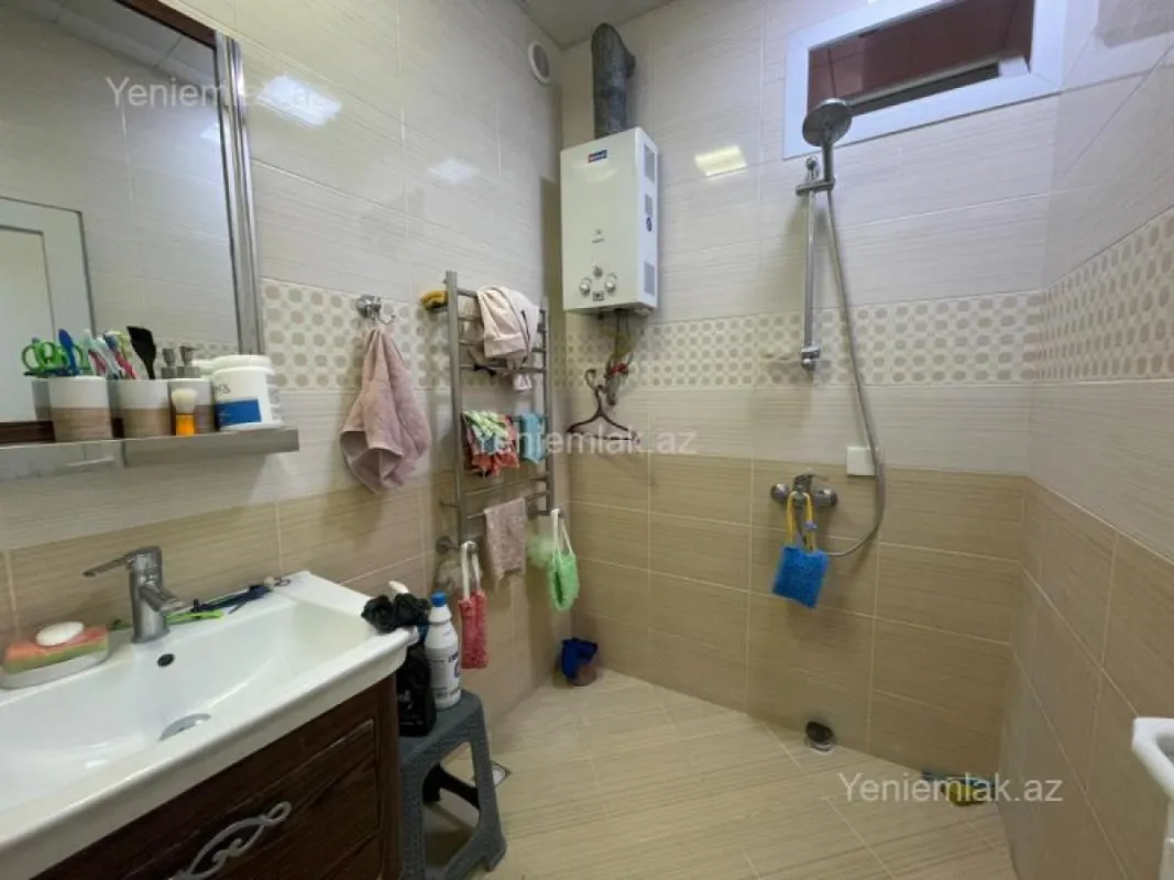 Satılır 2 otaqlı köhnə tikili 42 m²