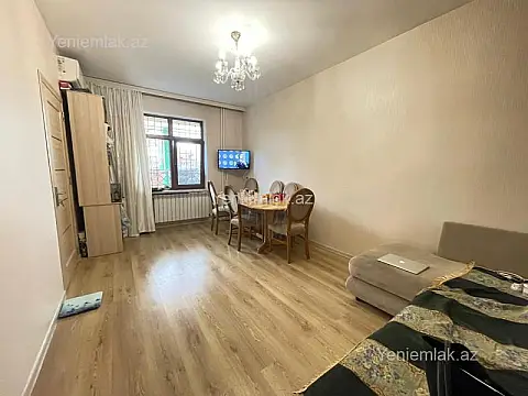 Satılır 2 otaqlı köhnə tikili 42 m²