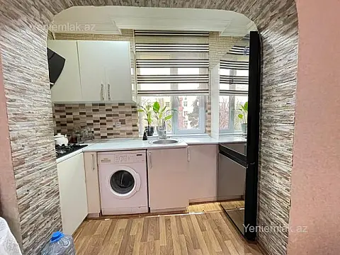 Satılır 2 otaqlı köhnə tikili 50 m²