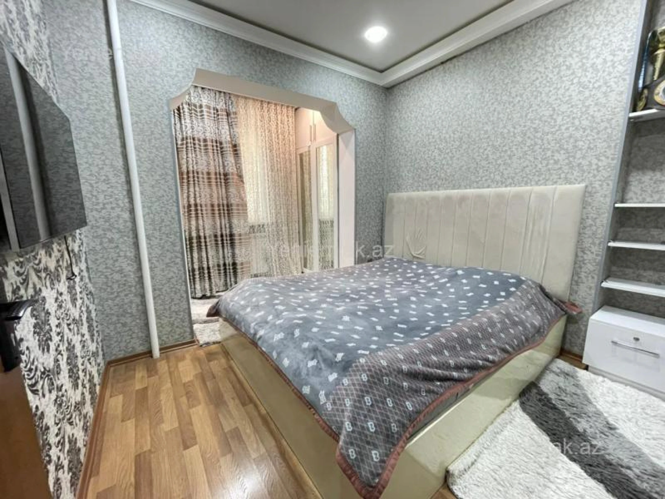 Satılır 2 otaqlı köhnə tikili 50 m²