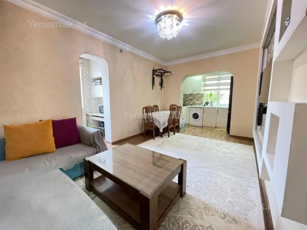 Satılır 2 otaqlı köhnə tikili 50 m²