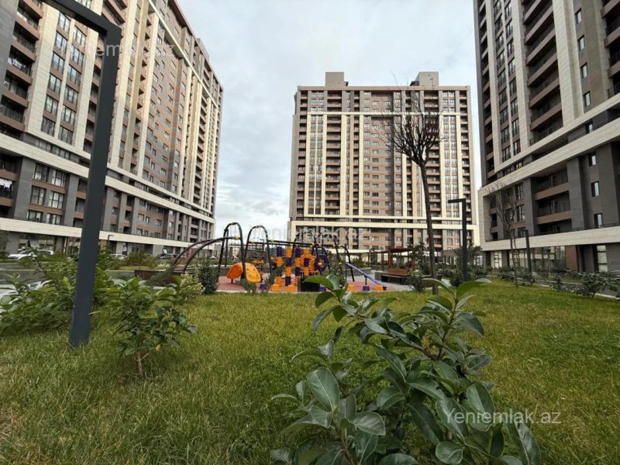 Satılır 2 otaqlı yeni tikili 70 m²