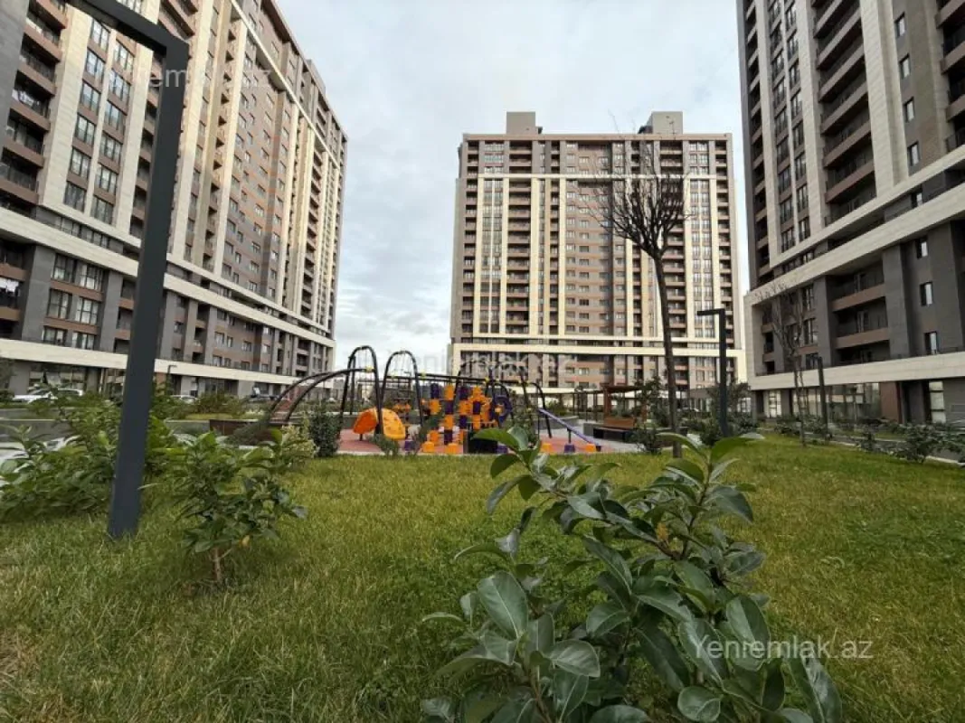 Satılır 2 otaqlı yeni tikili 70 m²