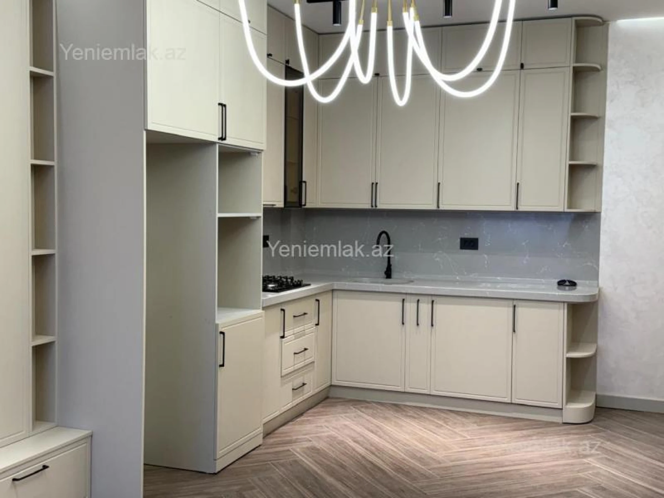 Satılır 2 otaqlı yeni tikili 70 m²