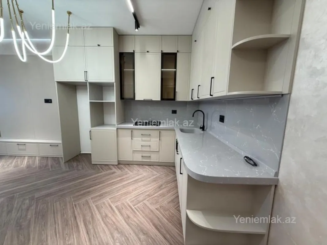 Satılır 2 otaqlı yeni tikili 70 m²