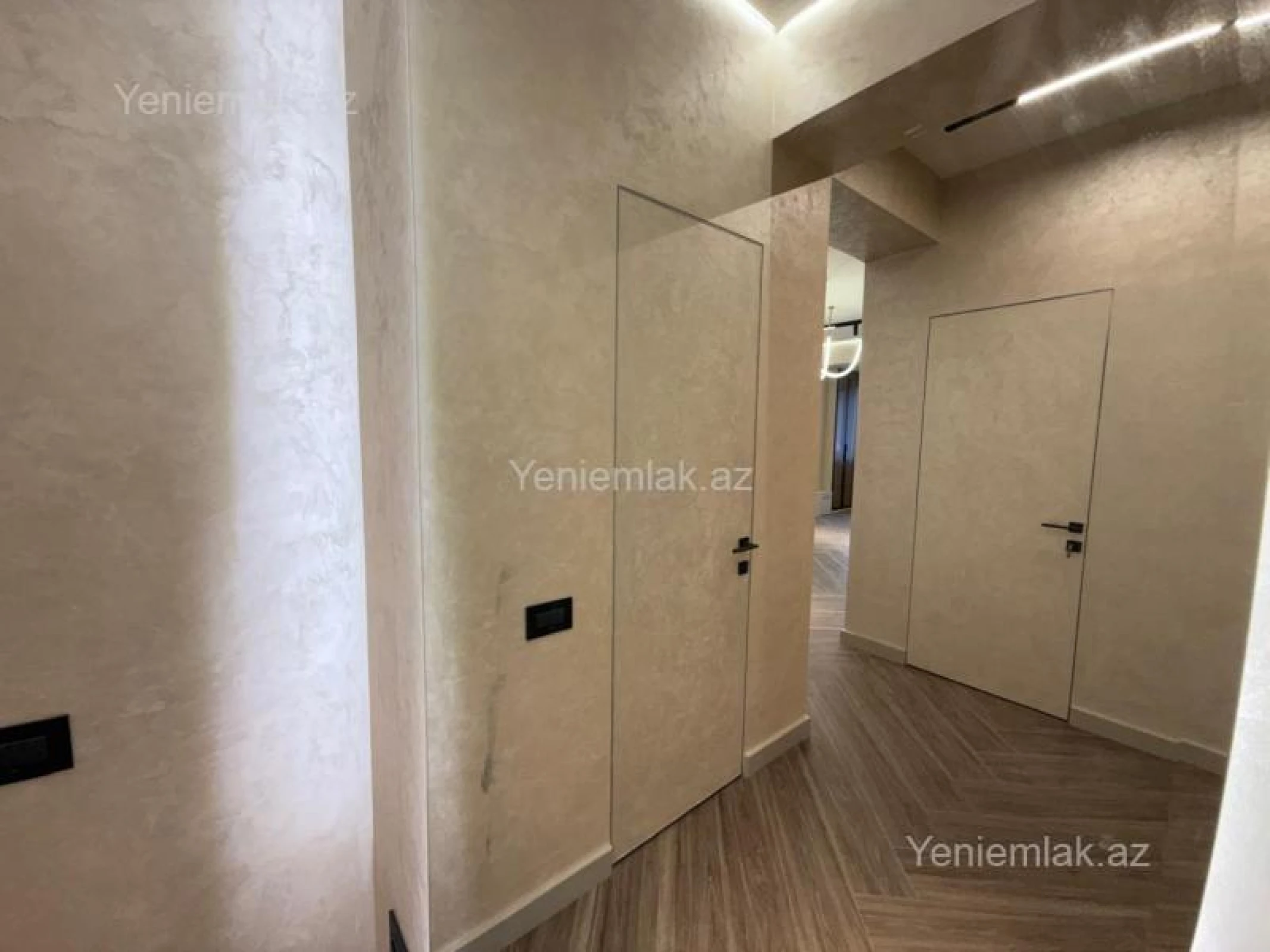 Satılır 2 otaqlı yeni tikili 70 m²