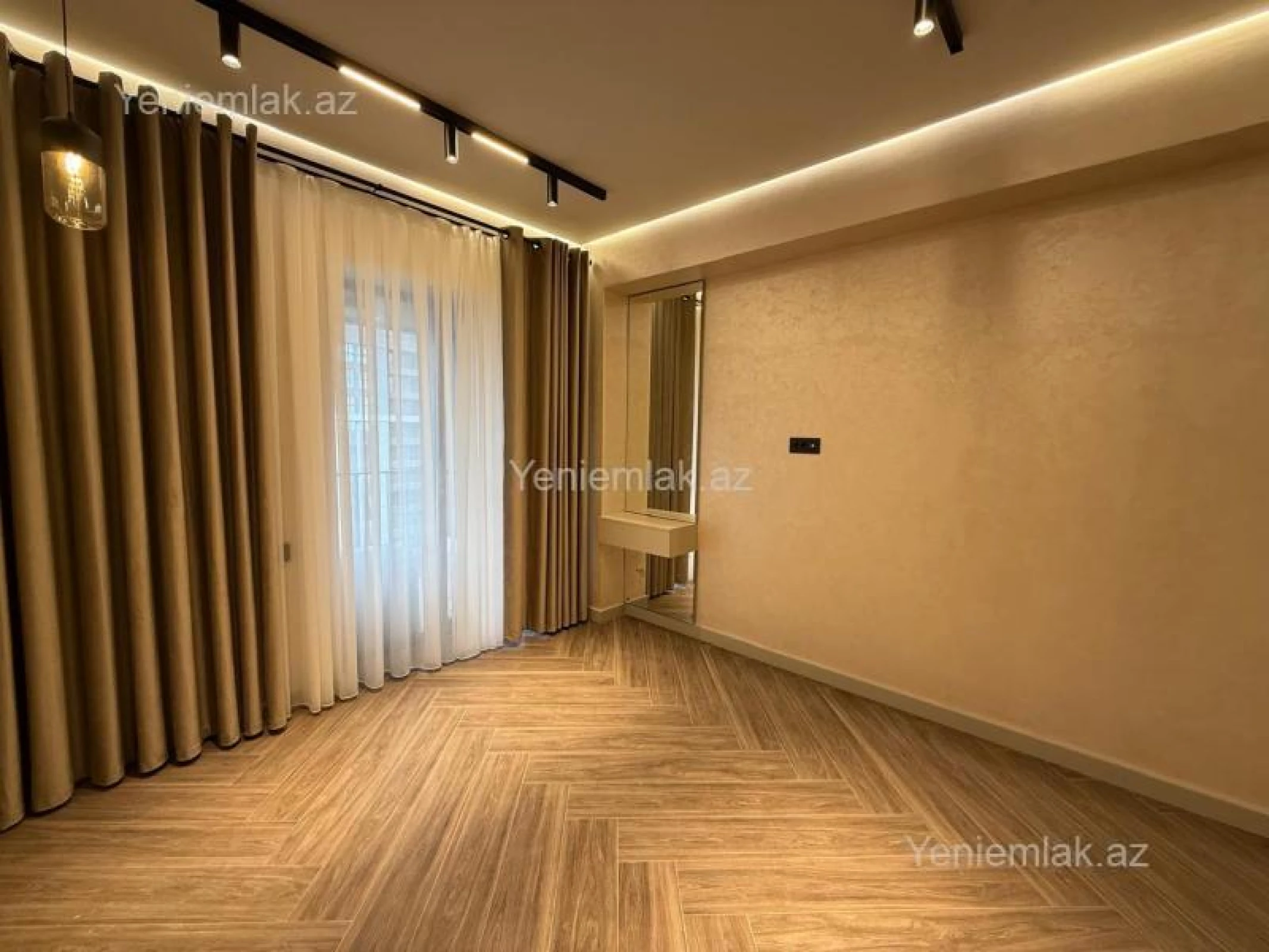 Satılır 2 otaqlı yeni tikili 70 m²
