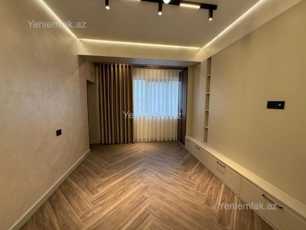 Satılır 2 otaqlı yeni tikili 70 m²