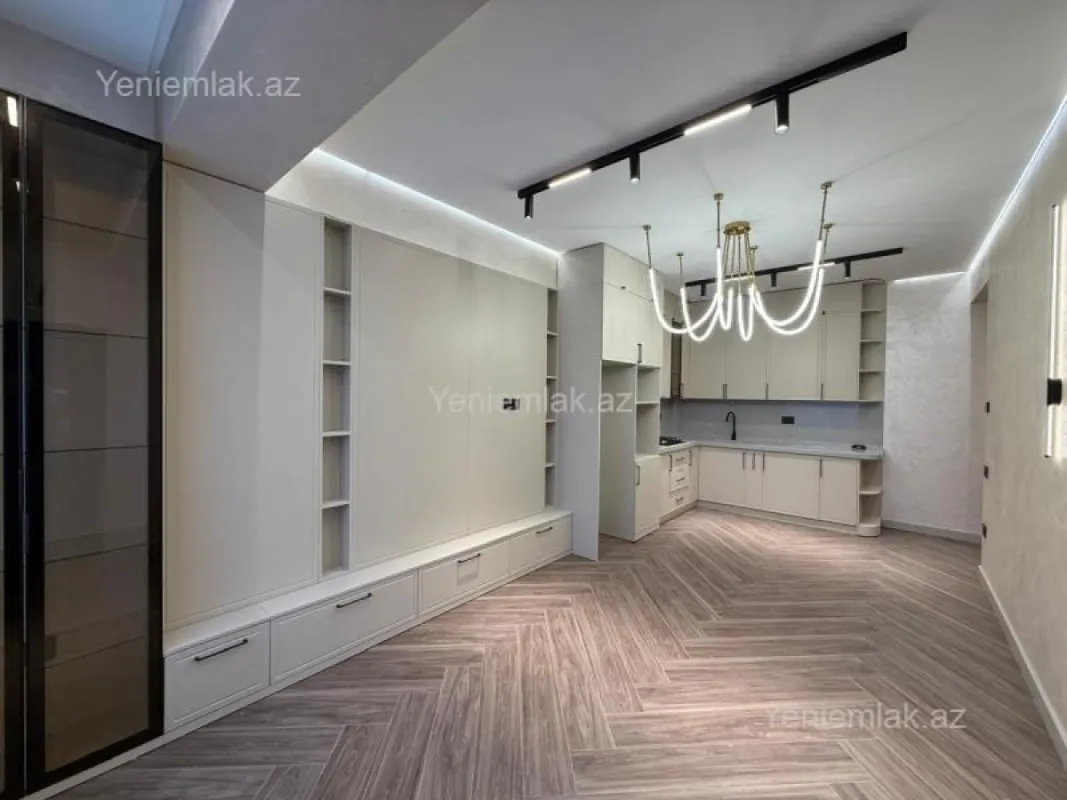 Satılır 2 otaqlı yeni tikili 70 m²