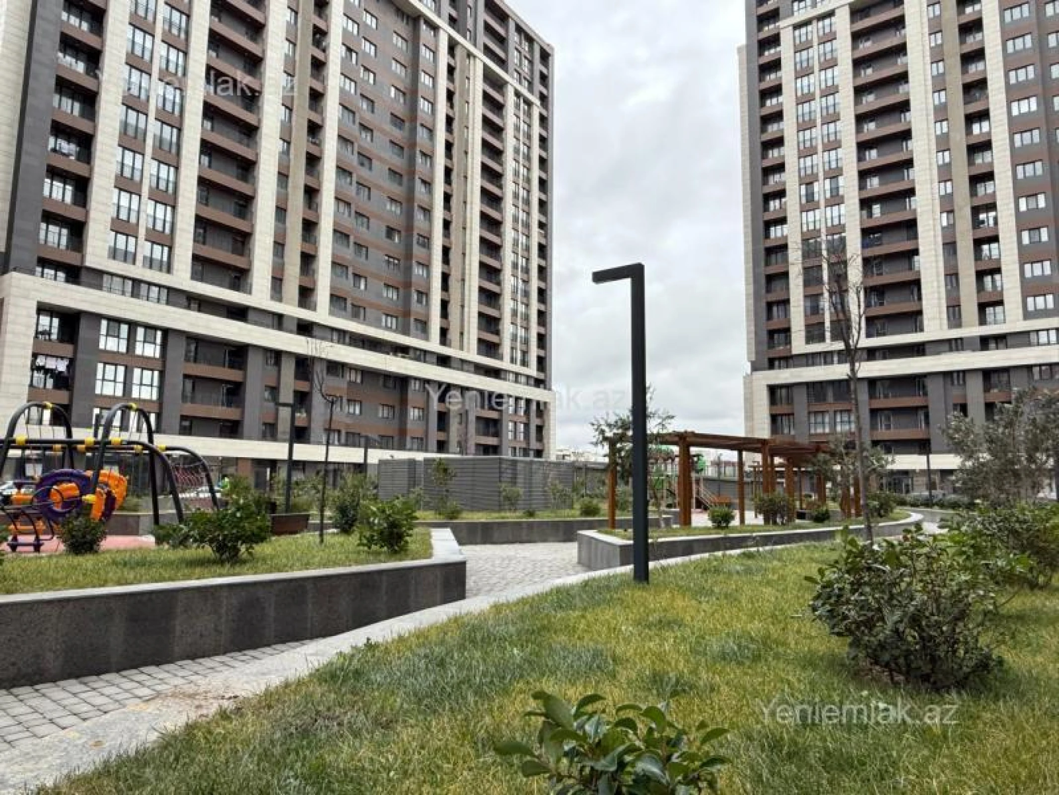 Satılır 2 otaqlı yeni tikili 70 m²