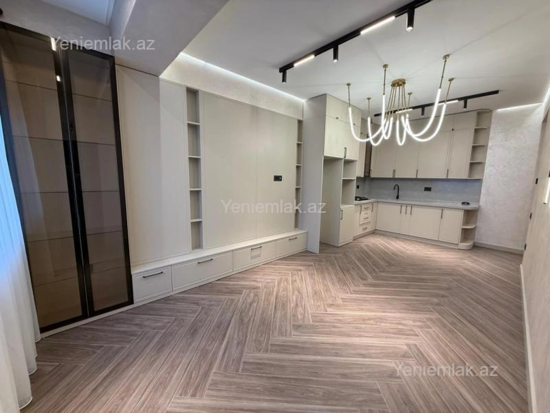 Satılır 2 otaqlı yeni tikili 70 m²