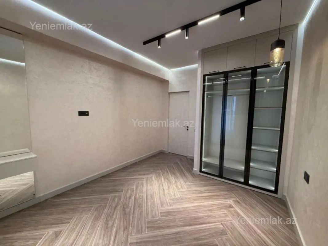 Satılır 2 otaqlı yeni tikili 70 m²