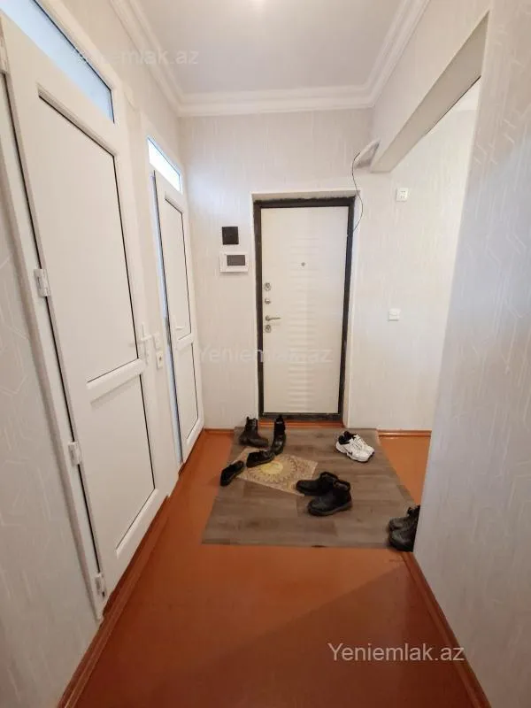 Satılır 2 otaqlı köhnə tikili 56 m²