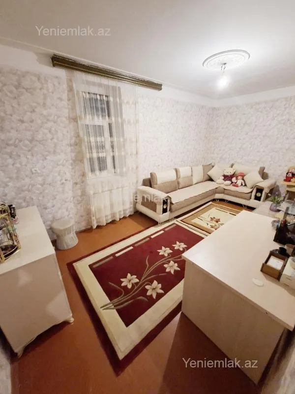 Satılır 2 otaqlı köhnə tikili 56 m²