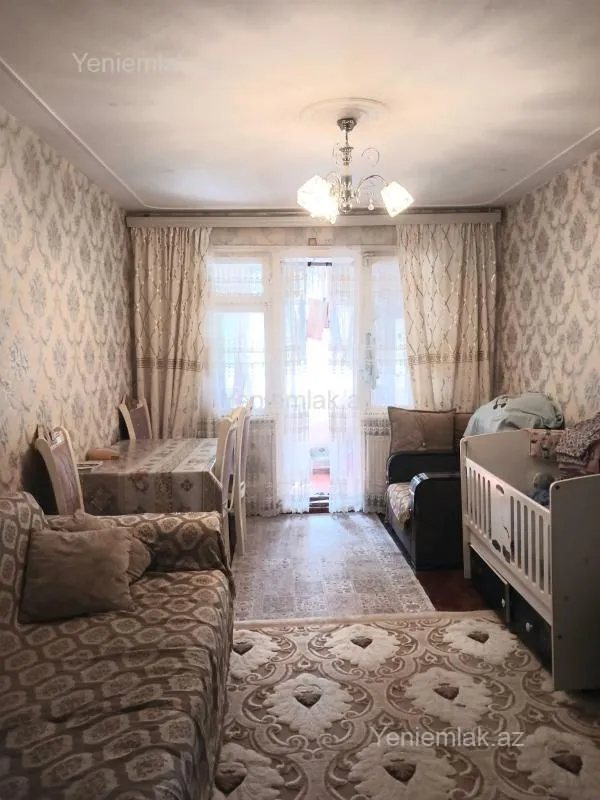 Satılır 2 otaqlı köhnə tikili 55 m²