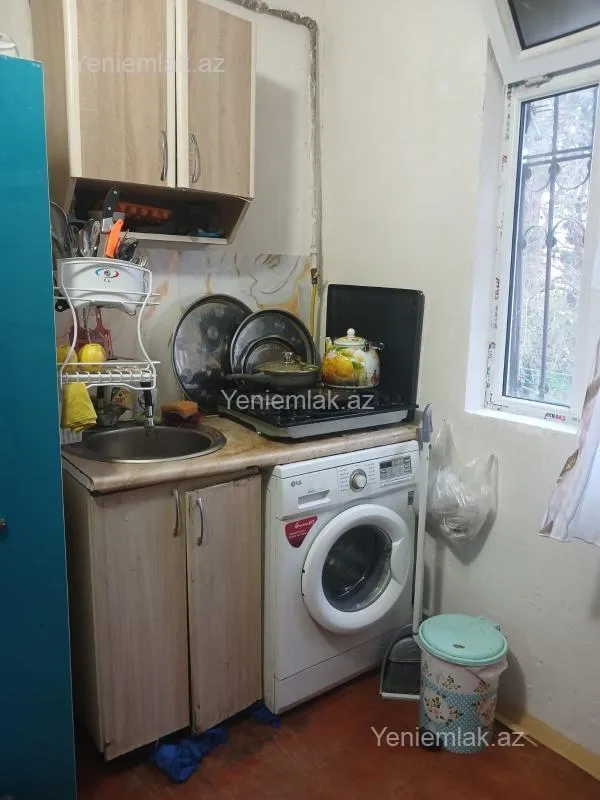 Satılır 2 otaqlı köhnə tikili 55 m²
