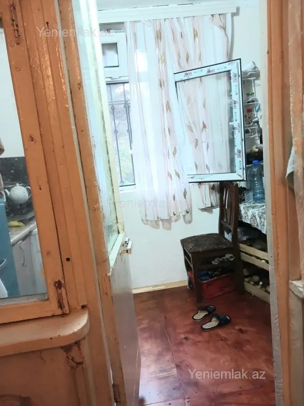 Satılır 2 otaqlı köhnə tikili 55 m²