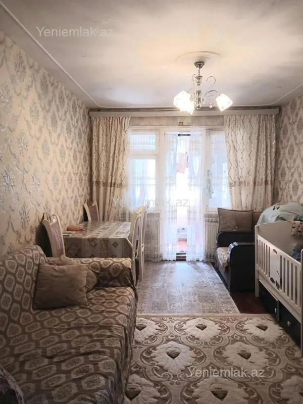 Satılır 2 otaqlı köhnə tikili 55 m²