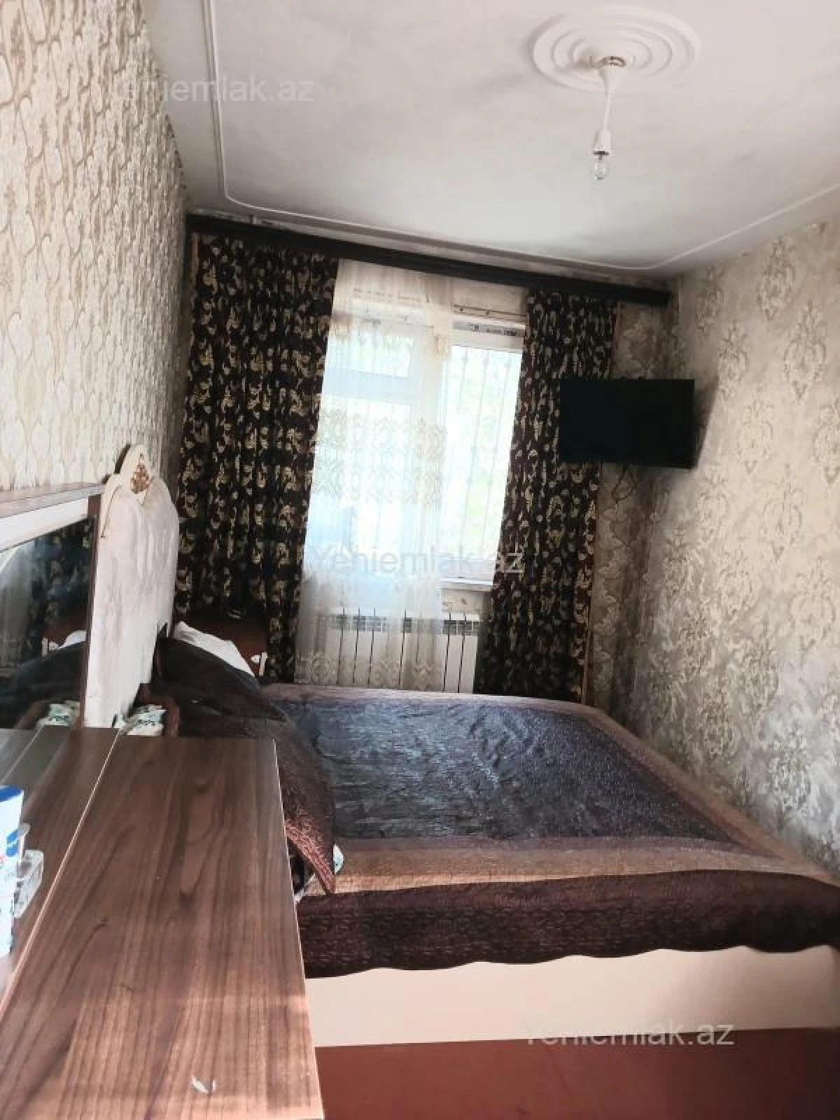 Satılır 2 otaqlı köhnə tikili 55 m²